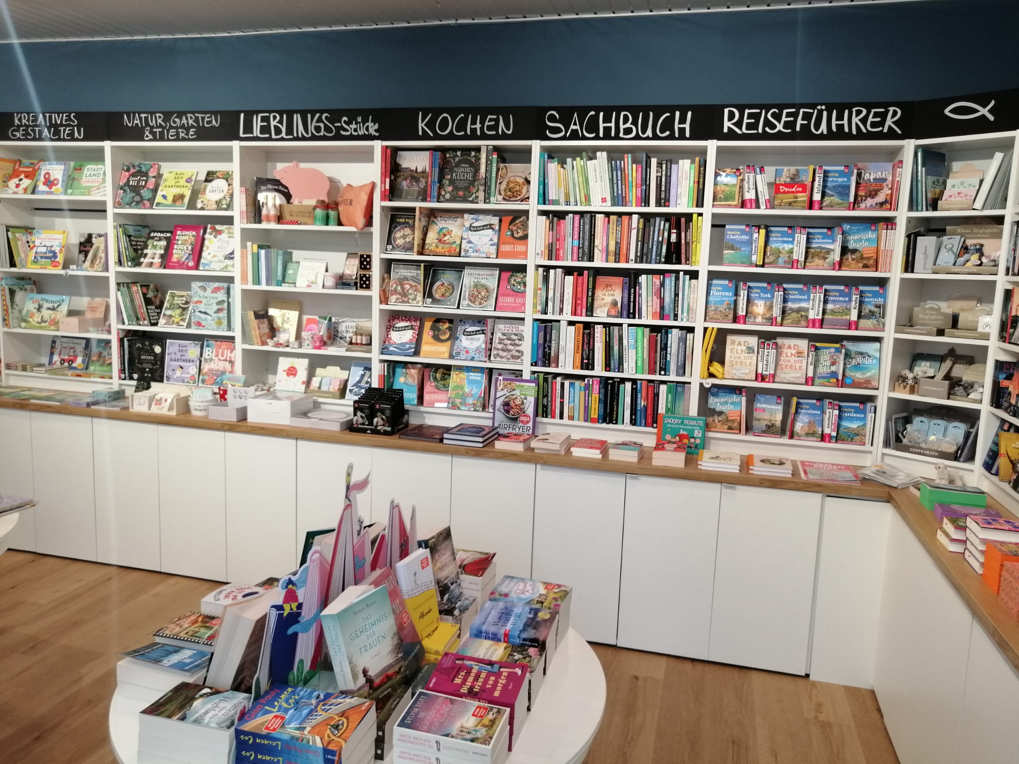 Kochbücher, Sachbücher und Reiseführer