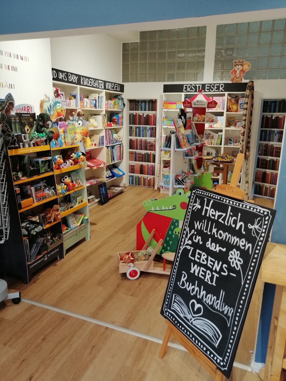 Spielwaren und Kinderbücher